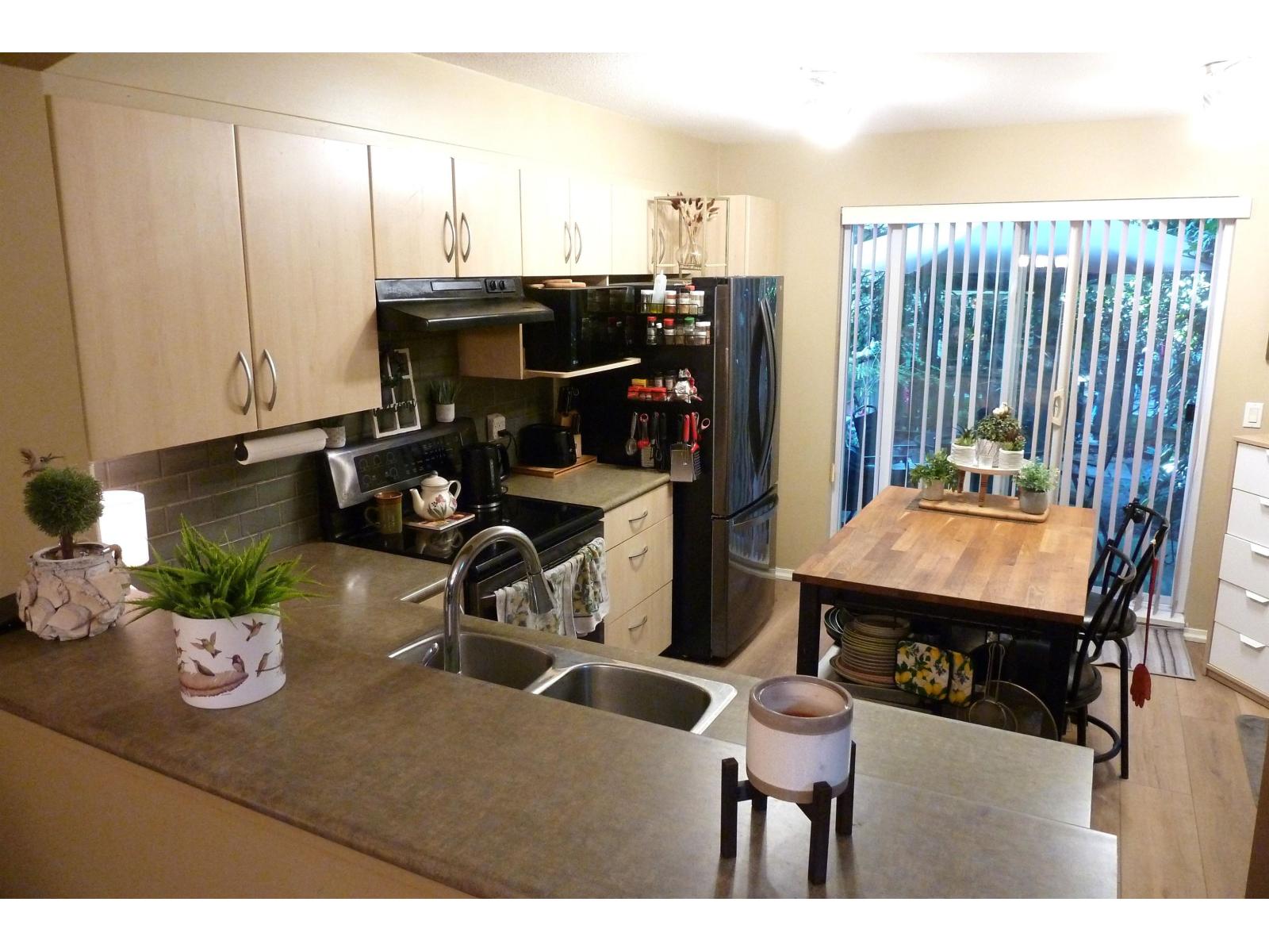 107 6747 203 STREET, Langley