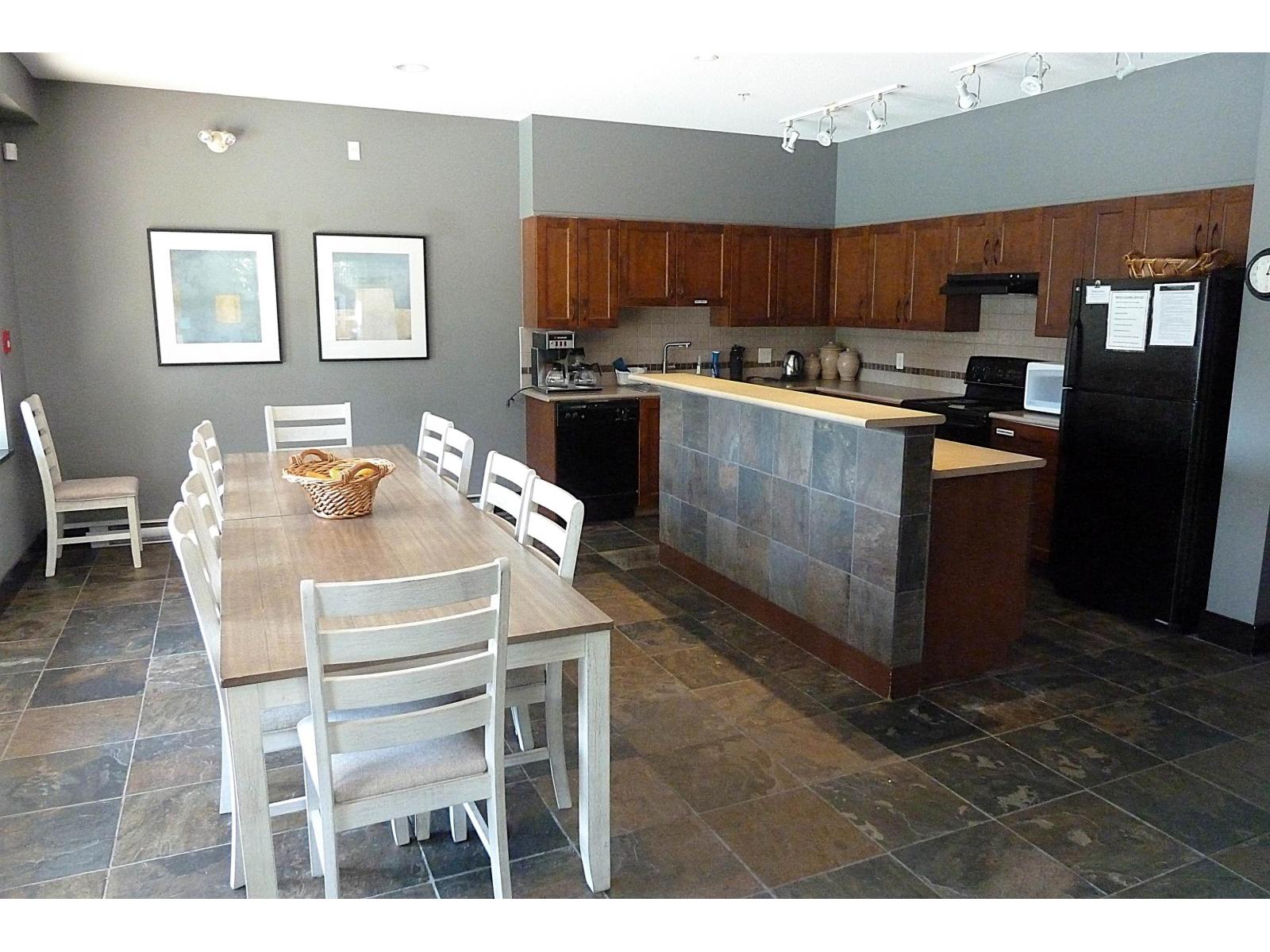 107 6747 203 STREET, Langley