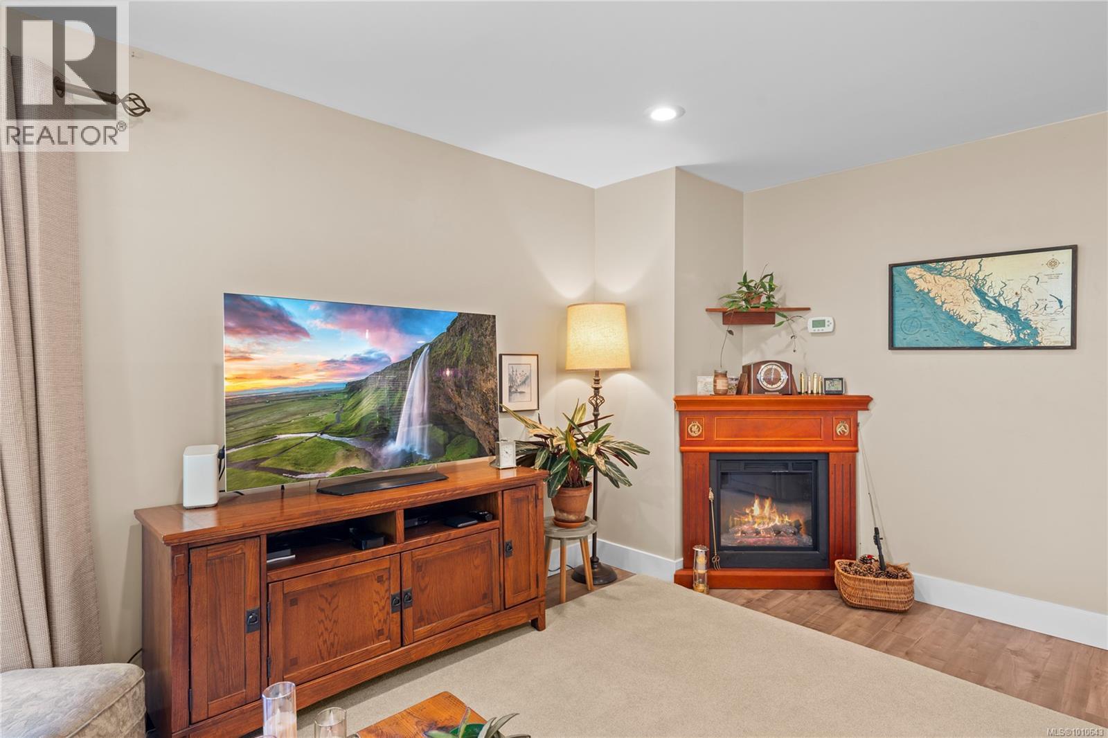 572 Berwick Rd, Qualicum Beach