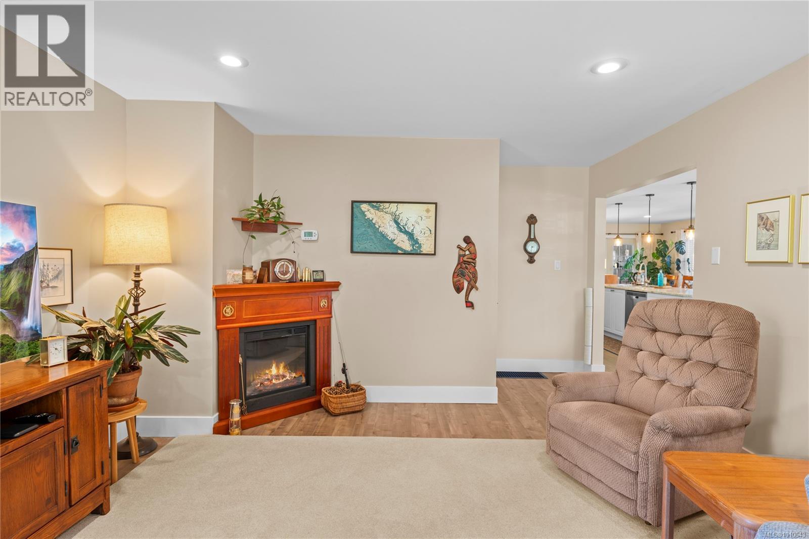 572 Berwick Rd, Qualicum Beach