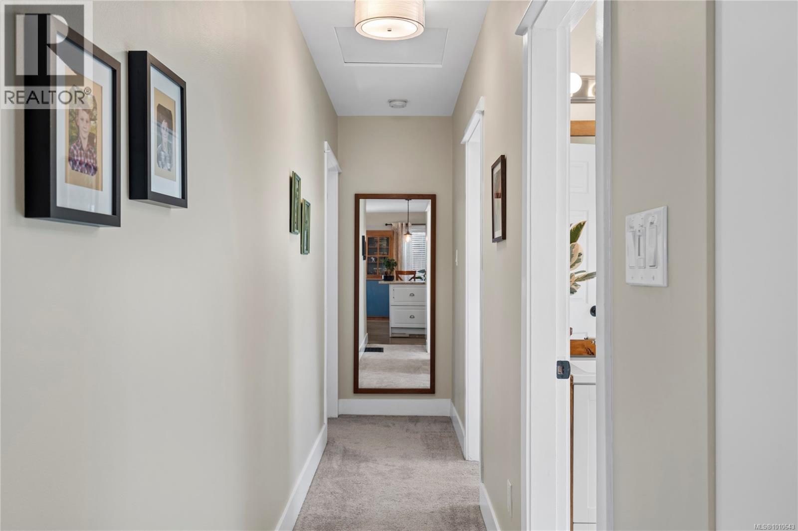 572 Berwick Rd, Qualicum Beach