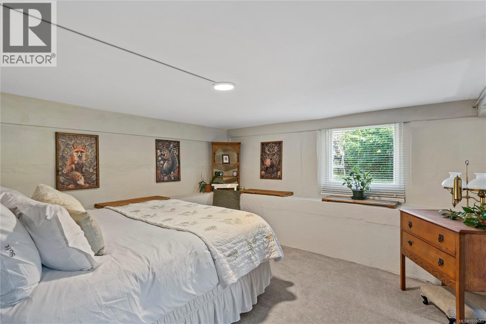 572 Berwick Rd, Qualicum Beach