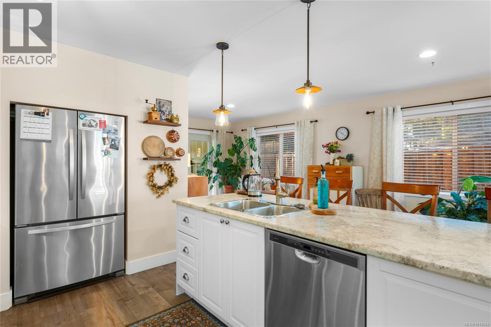 572 Berwick Rd, Qualicum Beach