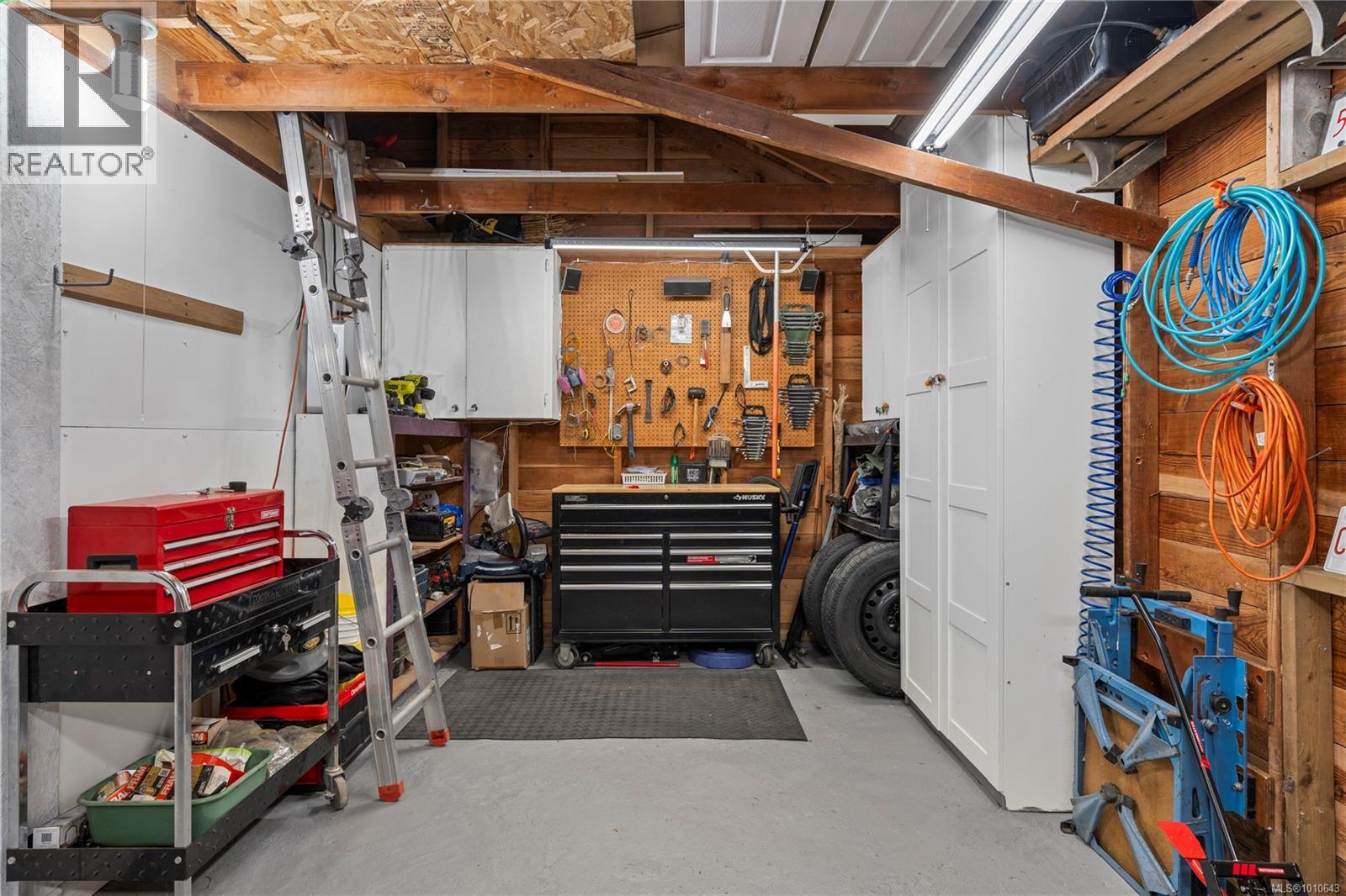 572 Berwick Rd, Qualicum Beach