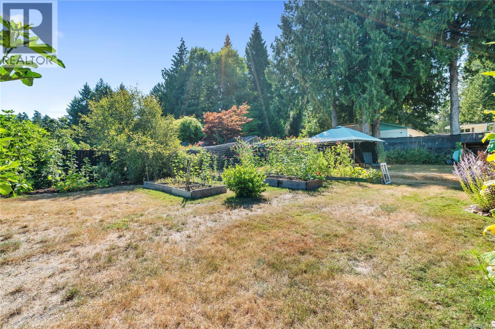 572 Berwick Rd, Qualicum Beach