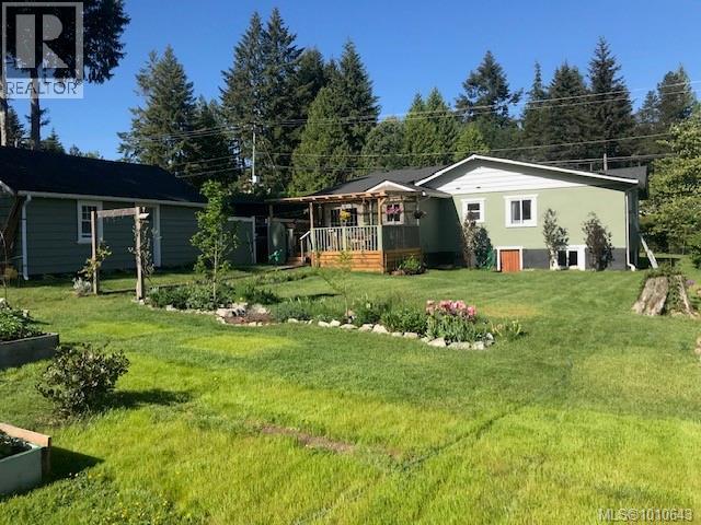572 Berwick Rd, Qualicum Beach