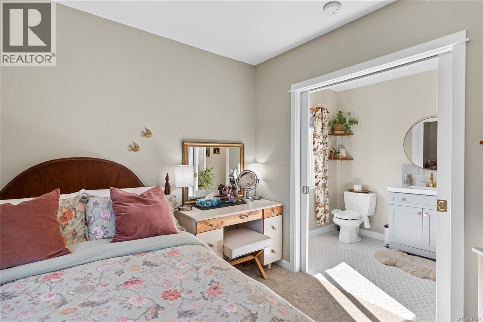 572 Berwick Rd, Qualicum Beach