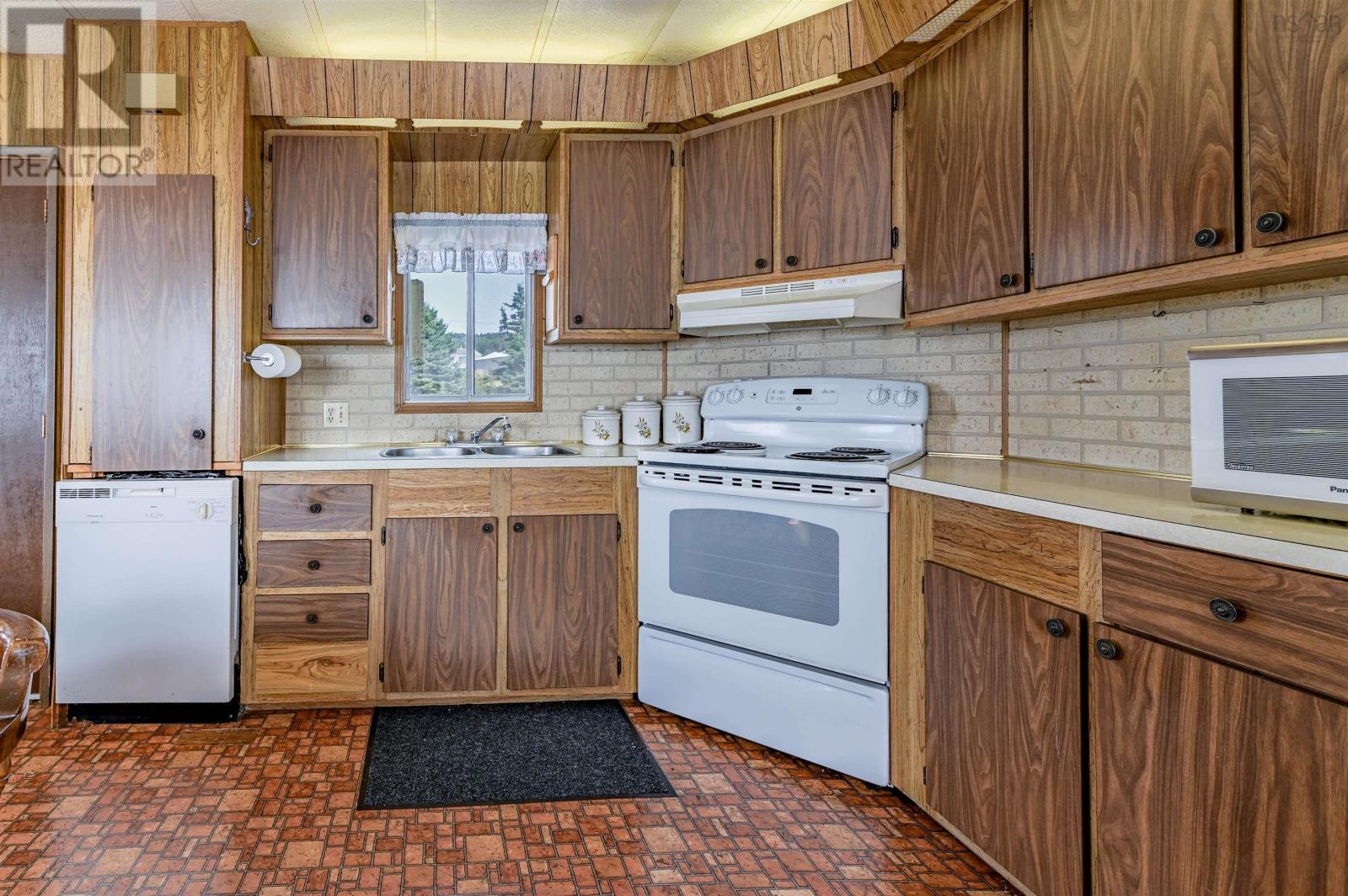 Property 4 of 49 of 1472 Cape Split Rd Road