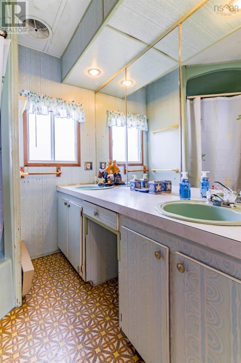 Property 15 of 49 of 1472 Cape Split Rd Road