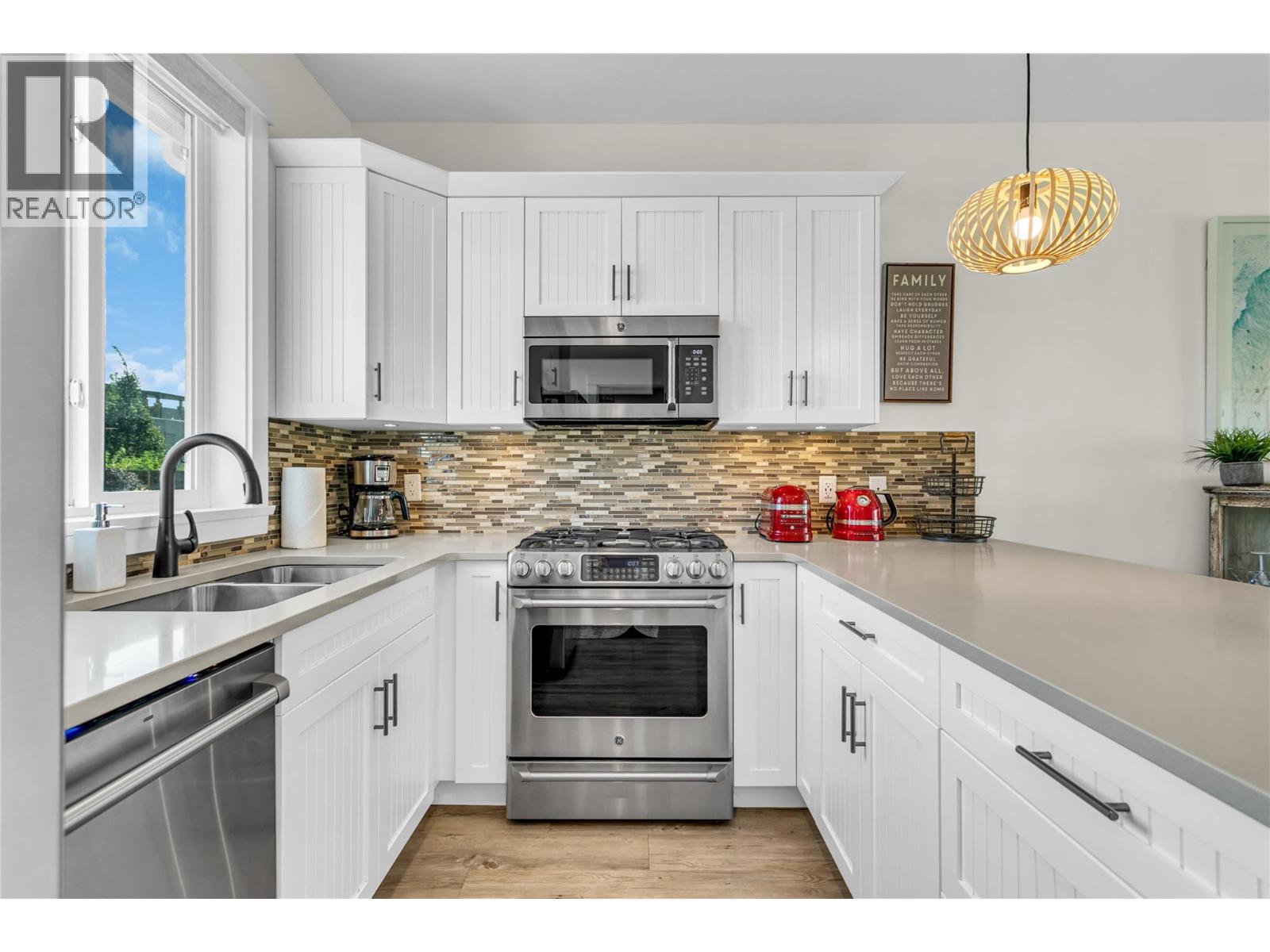9 3750 West Bay Road, West Kelowna