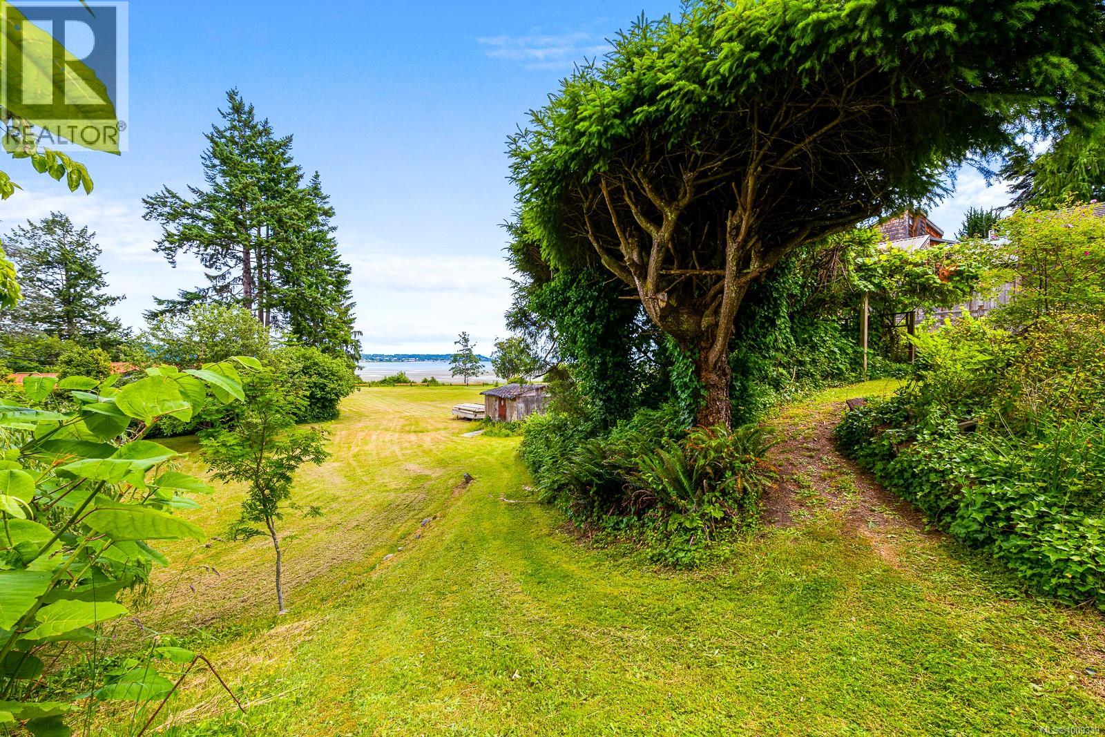 3508 Island Hwy S, Courtenay