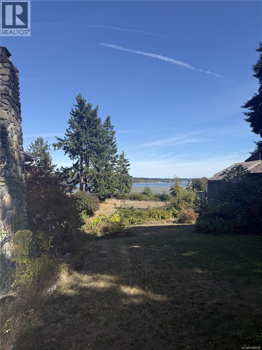 3508 Island Hwy S, Courtenay