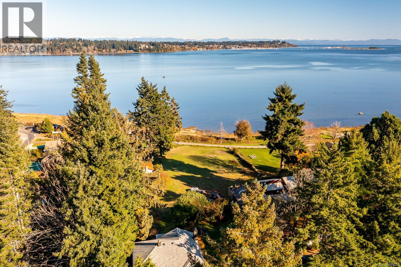 3508 Island Hwy S, Courtenay