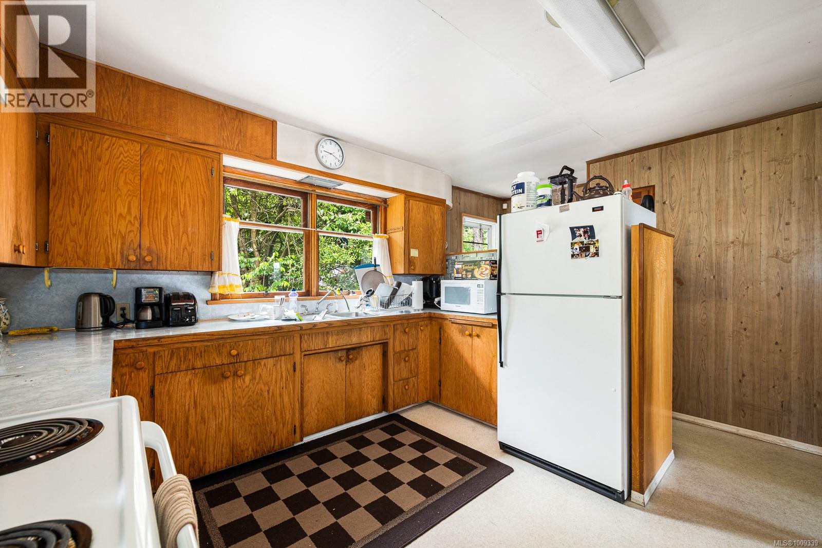 3508 Island Hwy S, Courtenay