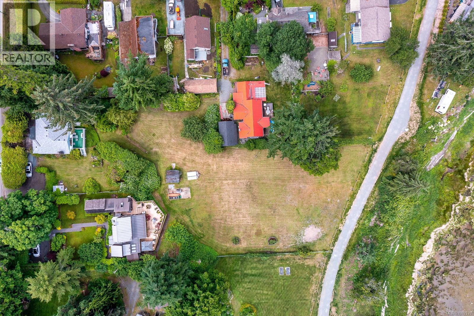 3508 Island Hwy S, Courtenay