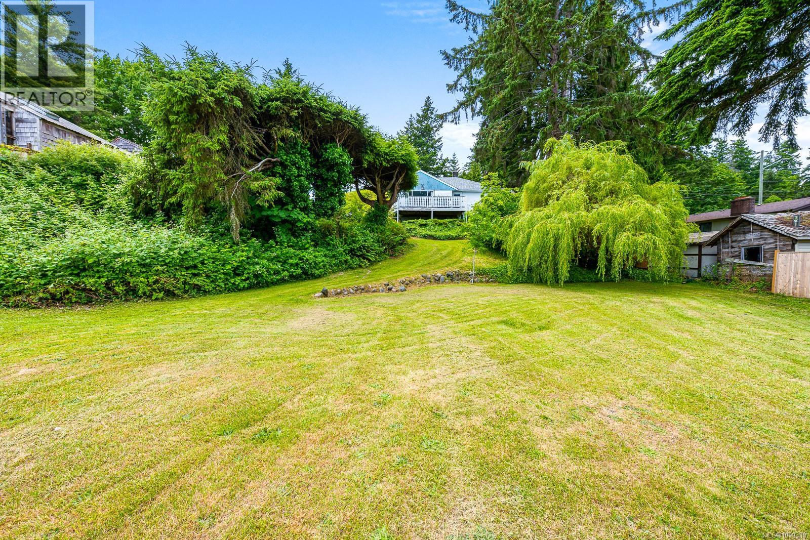3508 Island Hwy S, Courtenay