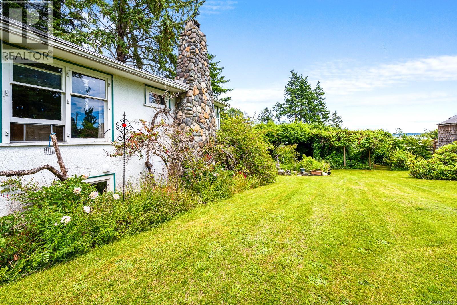 3508 Island Hwy S, Courtenay