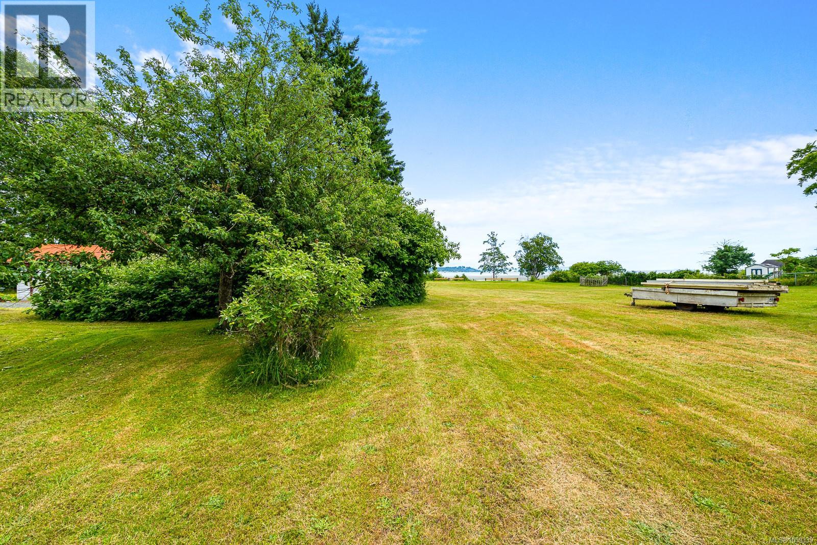 3508 Island Hwy S, Courtenay