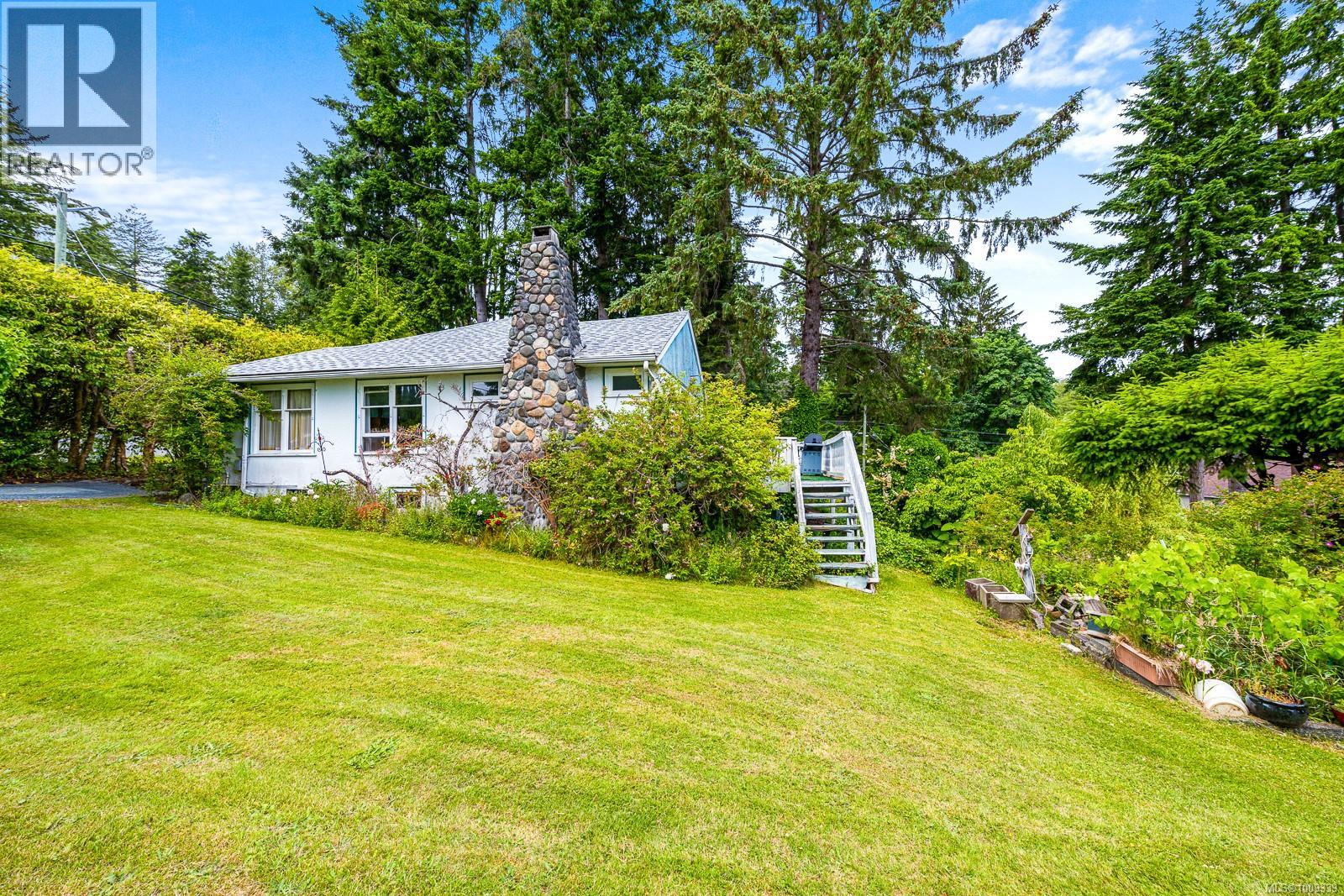 3508 Island Hwy S, Courtenay