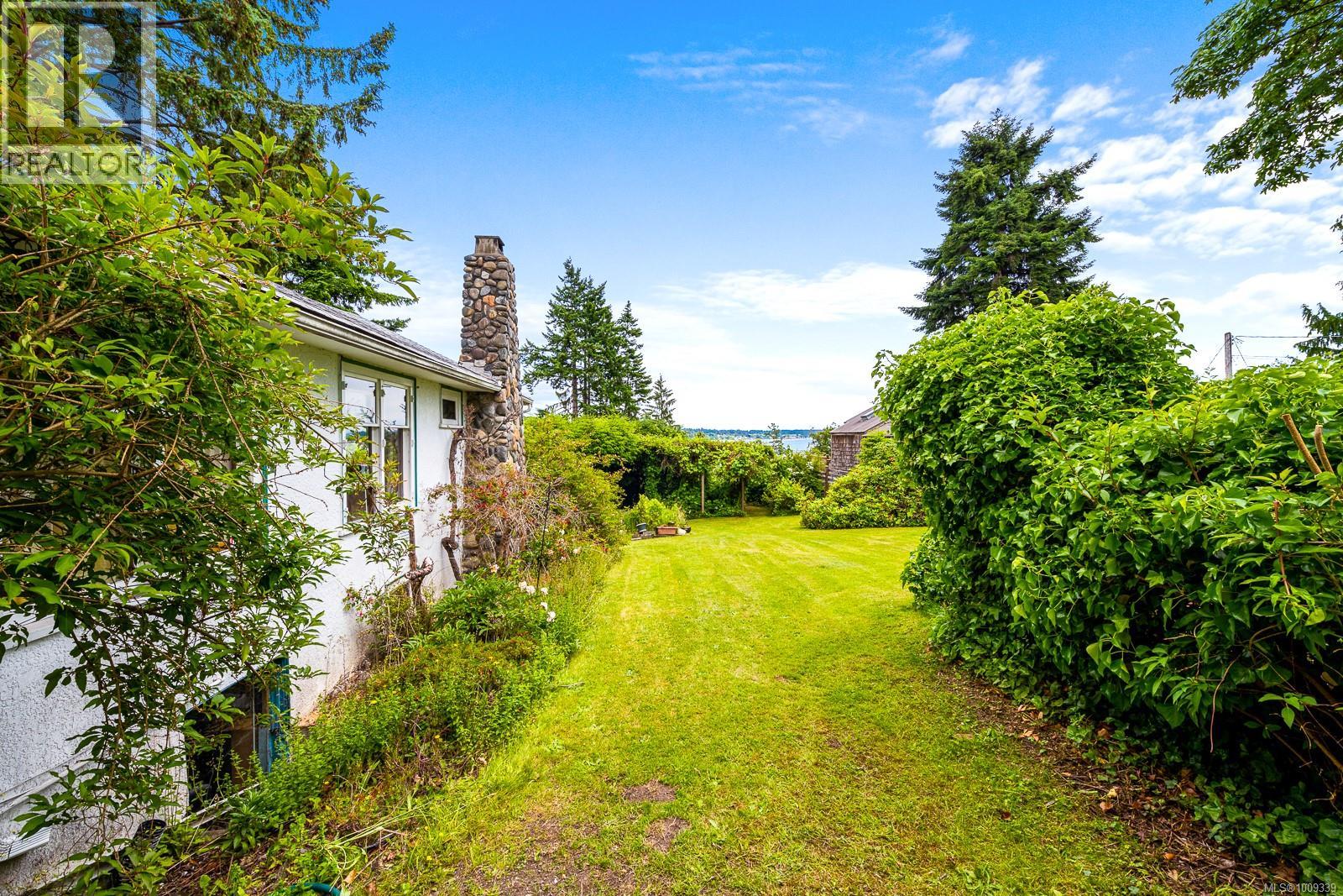 3508 Island Hwy S, Courtenay