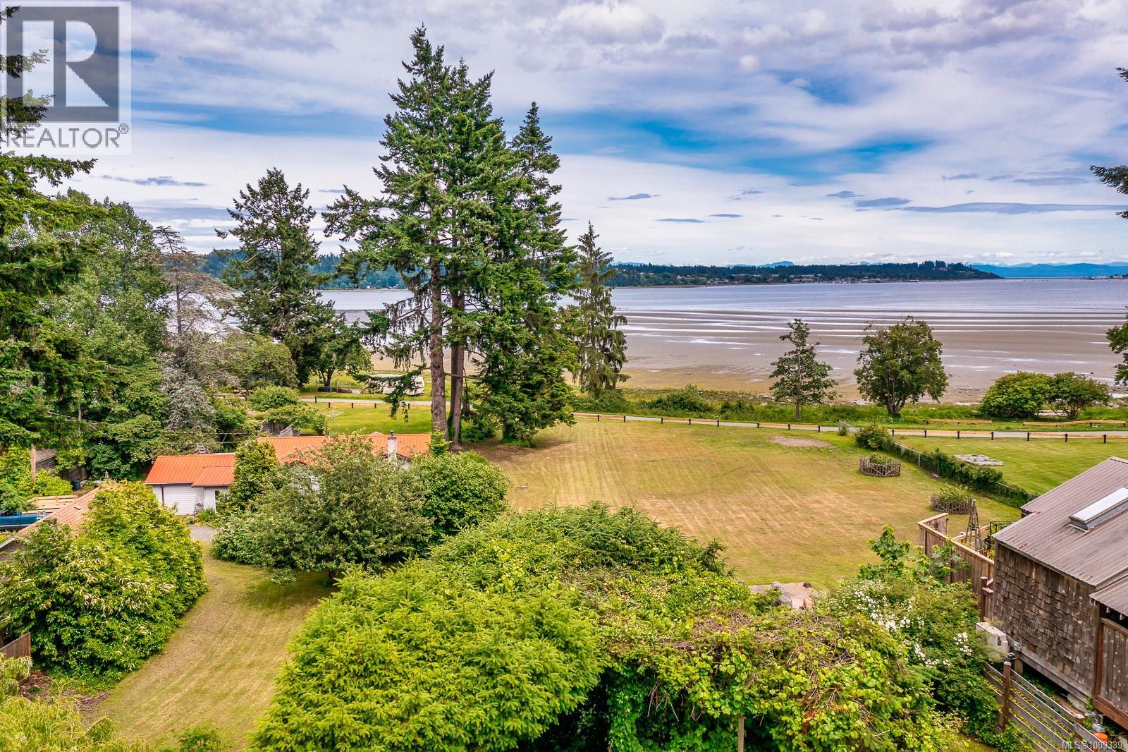 3508 Island Hwy S, Courtenay