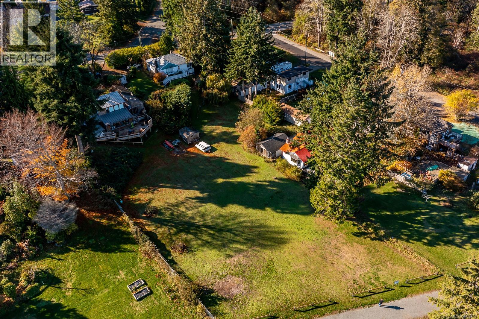 3508 Island Hwy S, Courtenay
