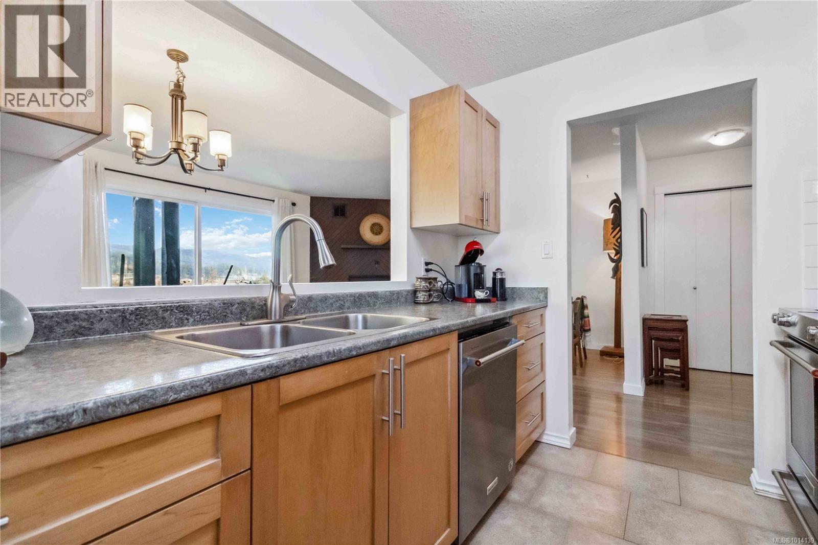 101 1991 Kaltasin Rd, Sooke