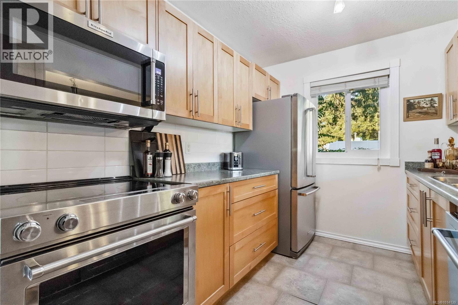 101 1991 Kaltasin Rd, Sooke