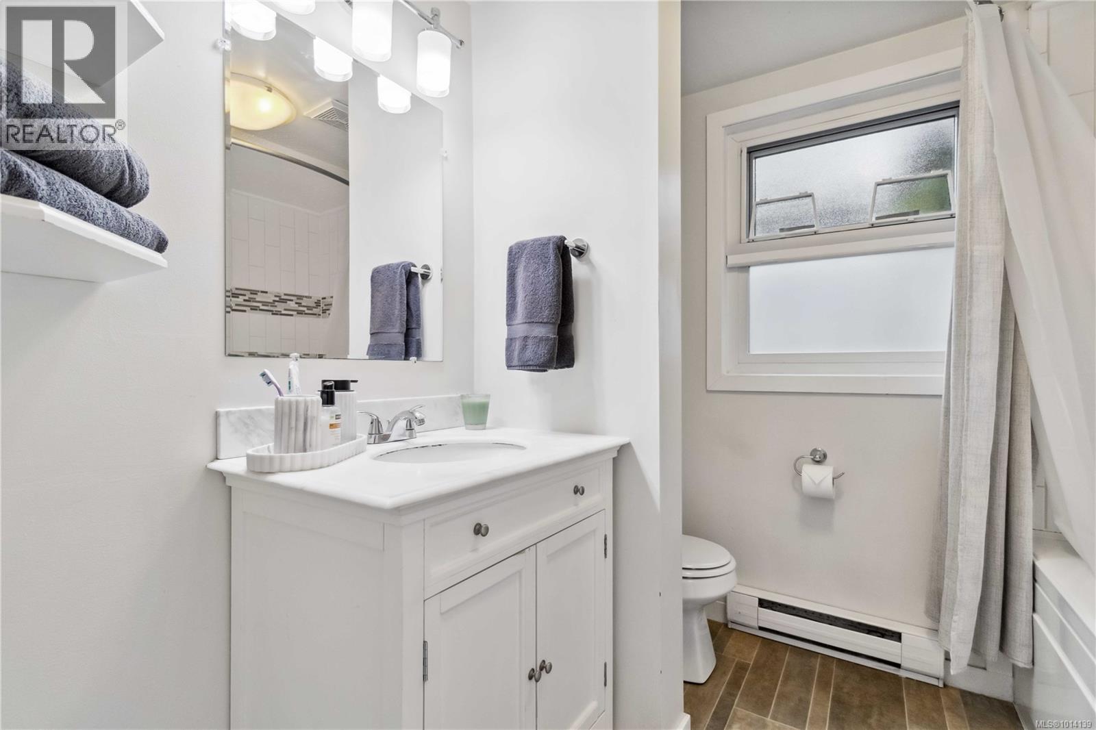 101 1991 Kaltasin Rd, Sooke