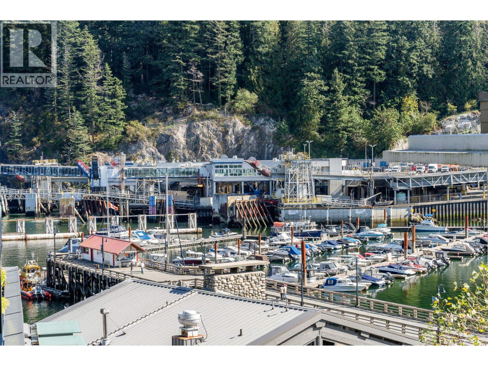 404 6699 NELSON AVENUE, West Vancouver