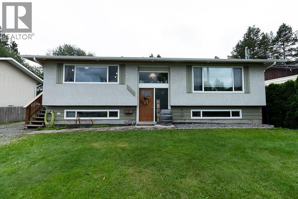 4927 PARK Avenue, Terrace