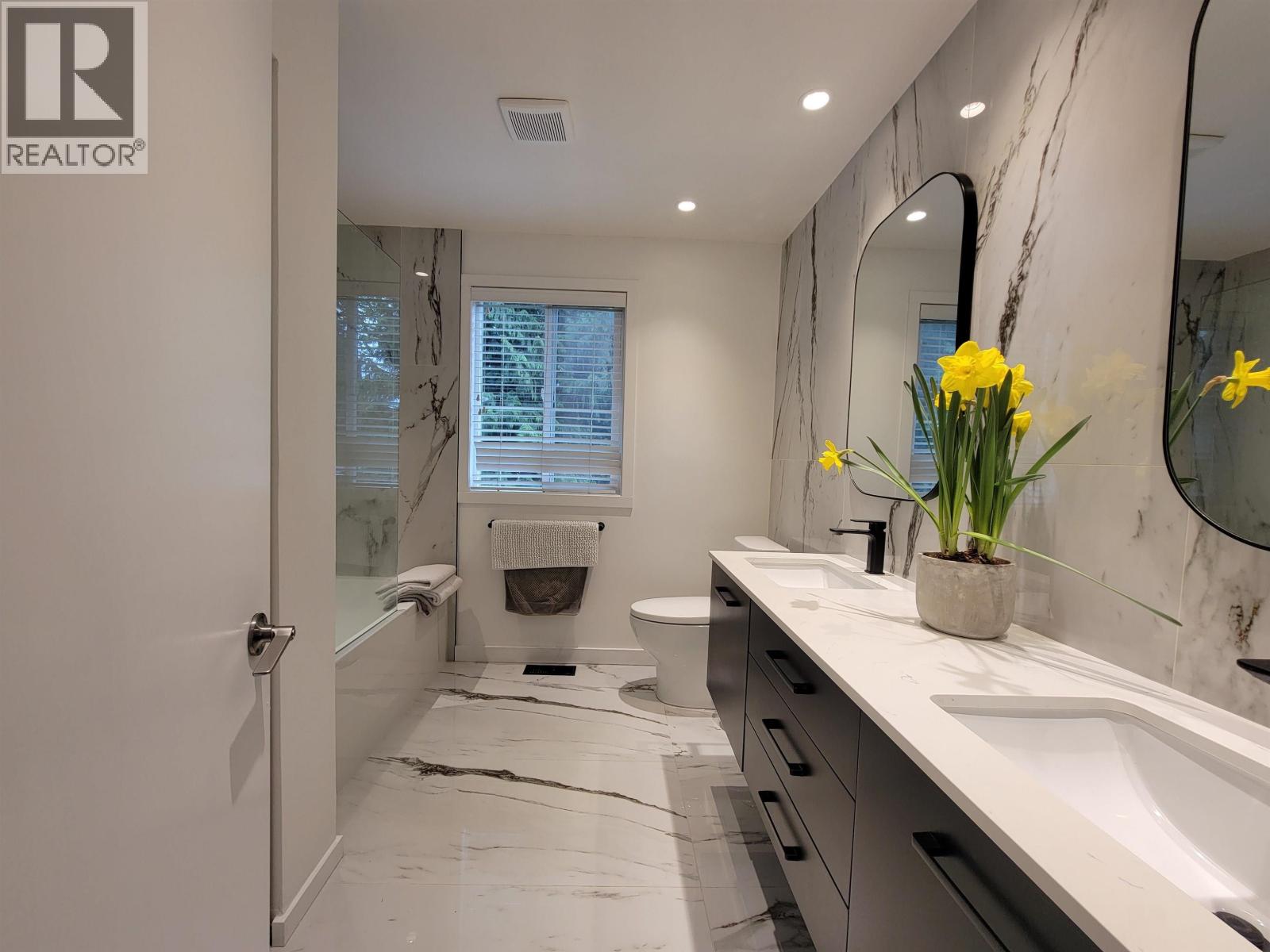 2568 THE BOULEVARD, Squamish