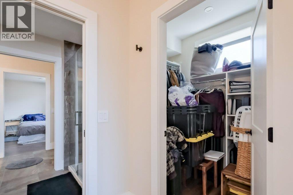7839 Falcon Ridge Crescent - 29