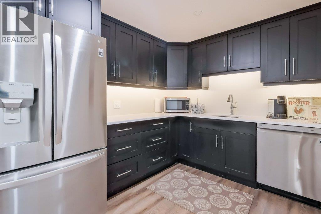 7839 Falcon Ridge Crescent - 13