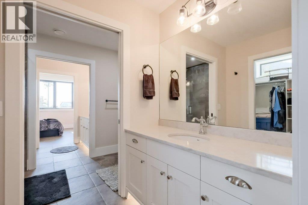 7839 Falcon Ridge Crescent - 33