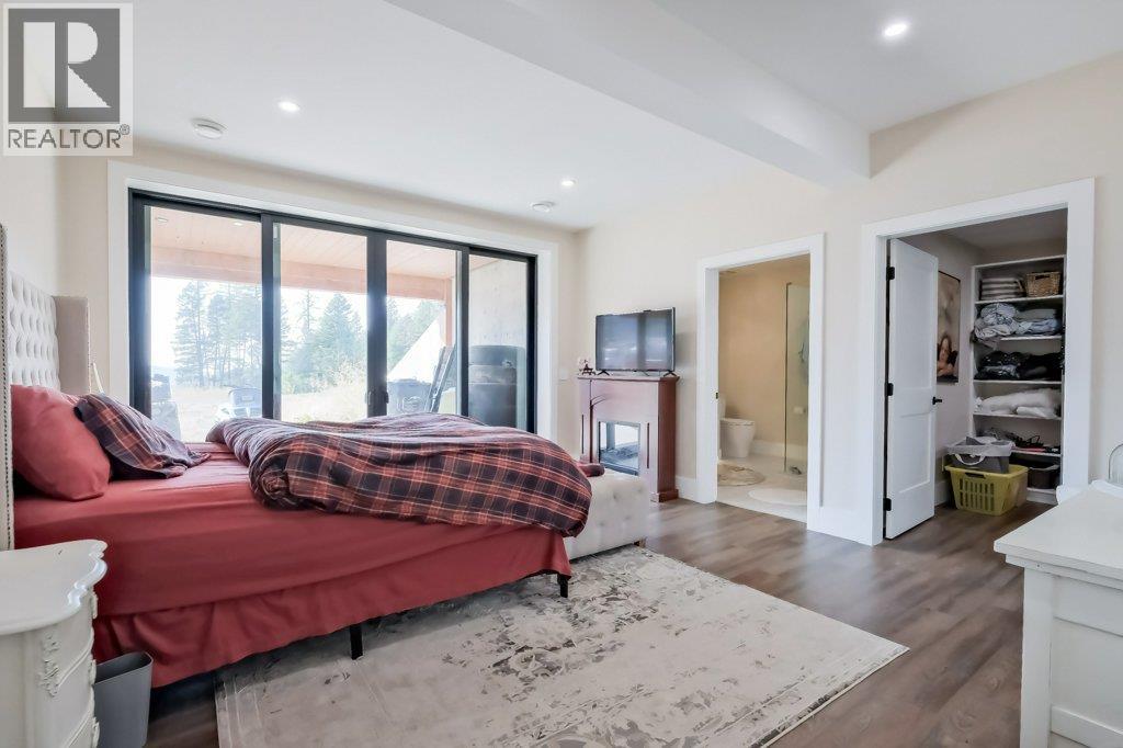 7839 Falcon Ridge Crescent - 17