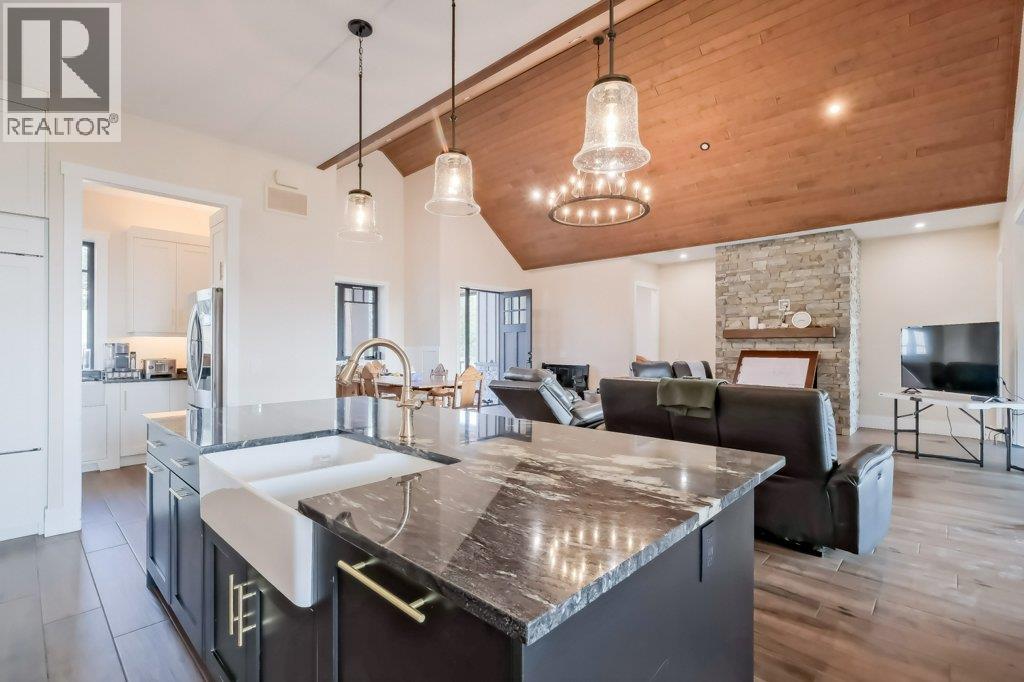  7839 Falcon Ridge Crescent, Kelowna