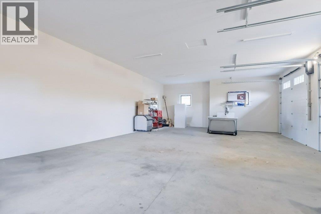 7839 Falcon Ridge Crescent - 45