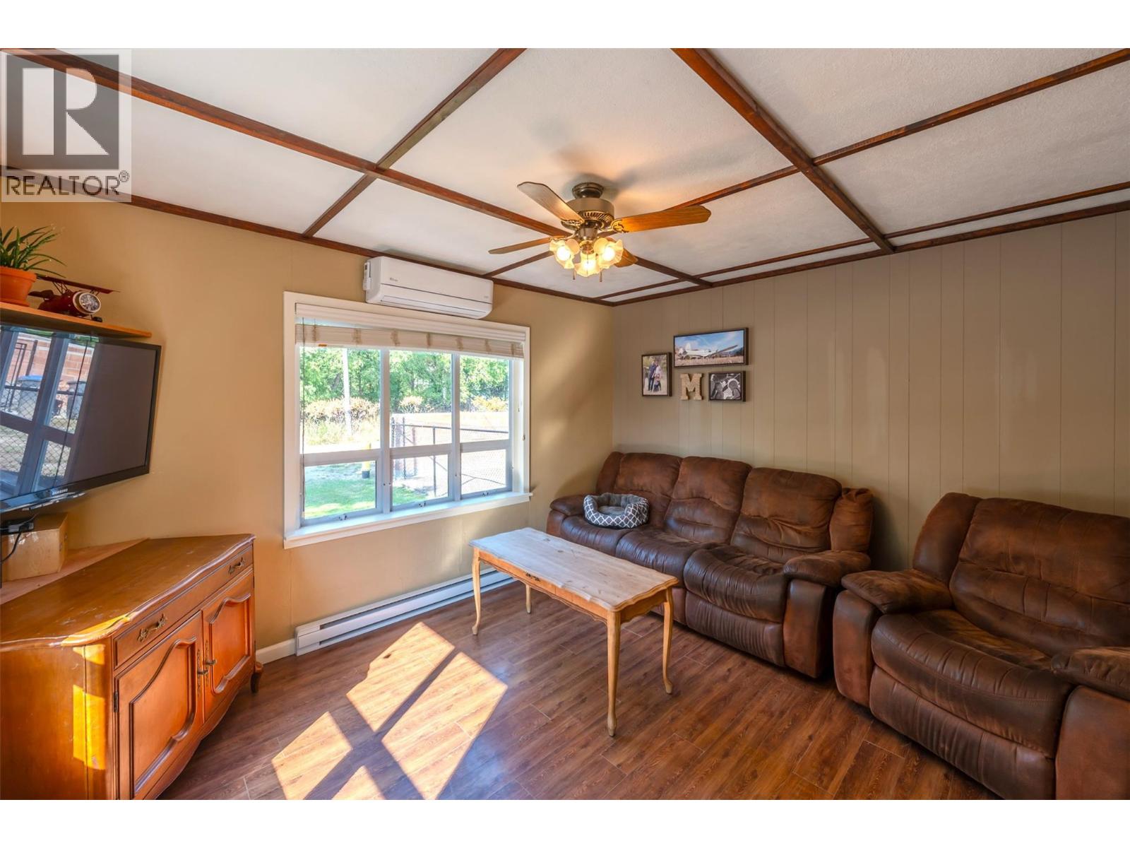 5747 Sawmill Road, Oliver