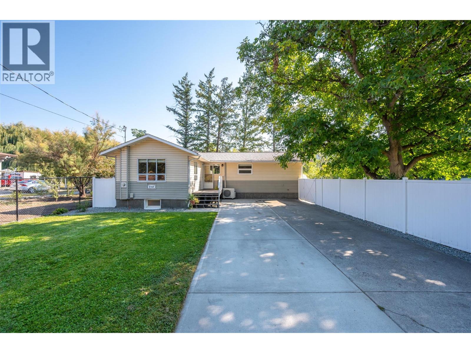 5747 Sawmill Road, Oliver