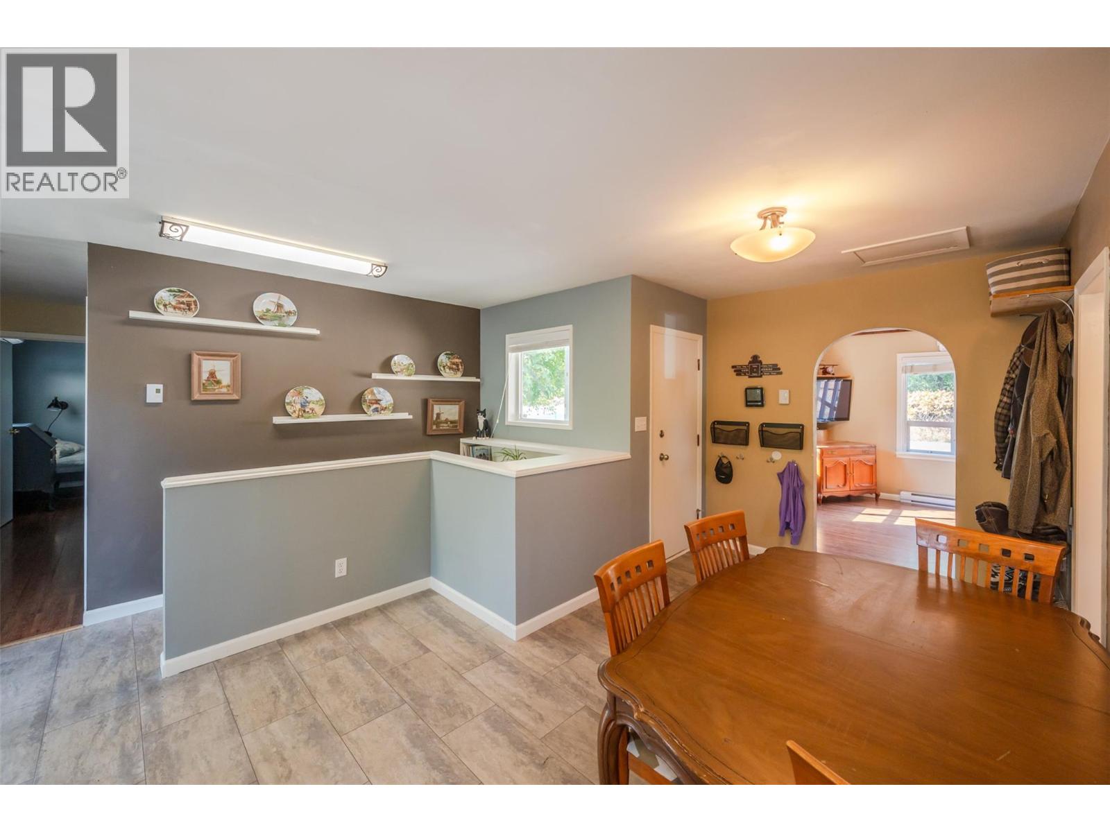 5747 Sawmill Road, Oliver