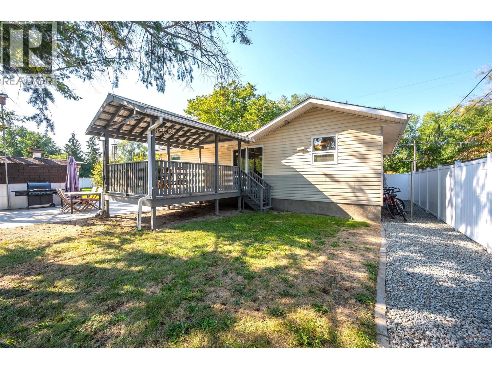 5747 Sawmill Road, Oliver