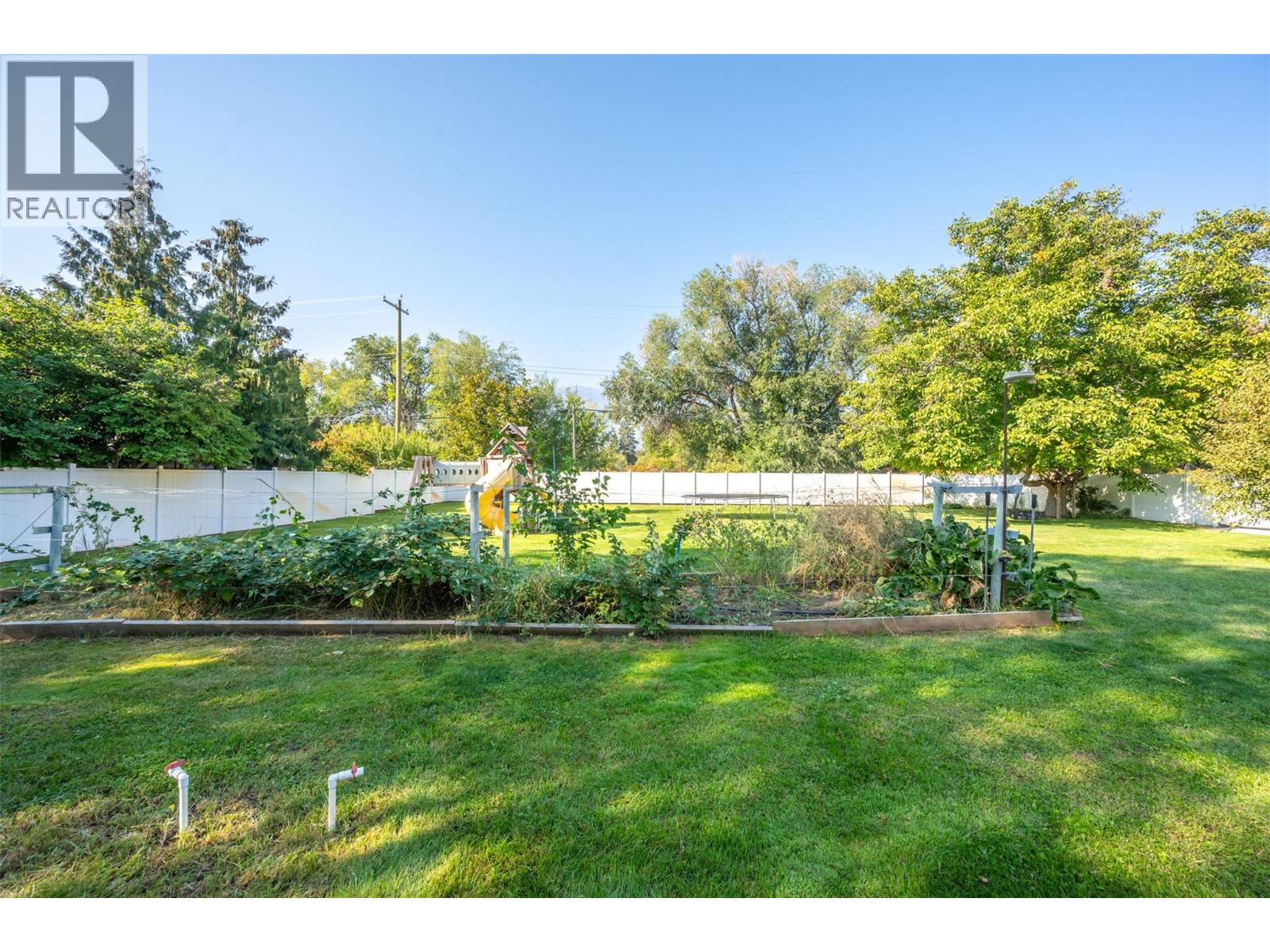 5747 Sawmill Road, Oliver