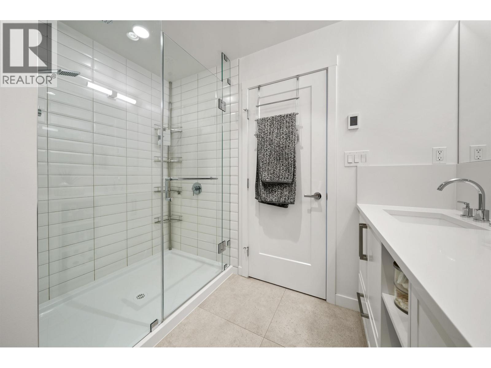 #10-6427 HAMMERMILL Avenue, Delta