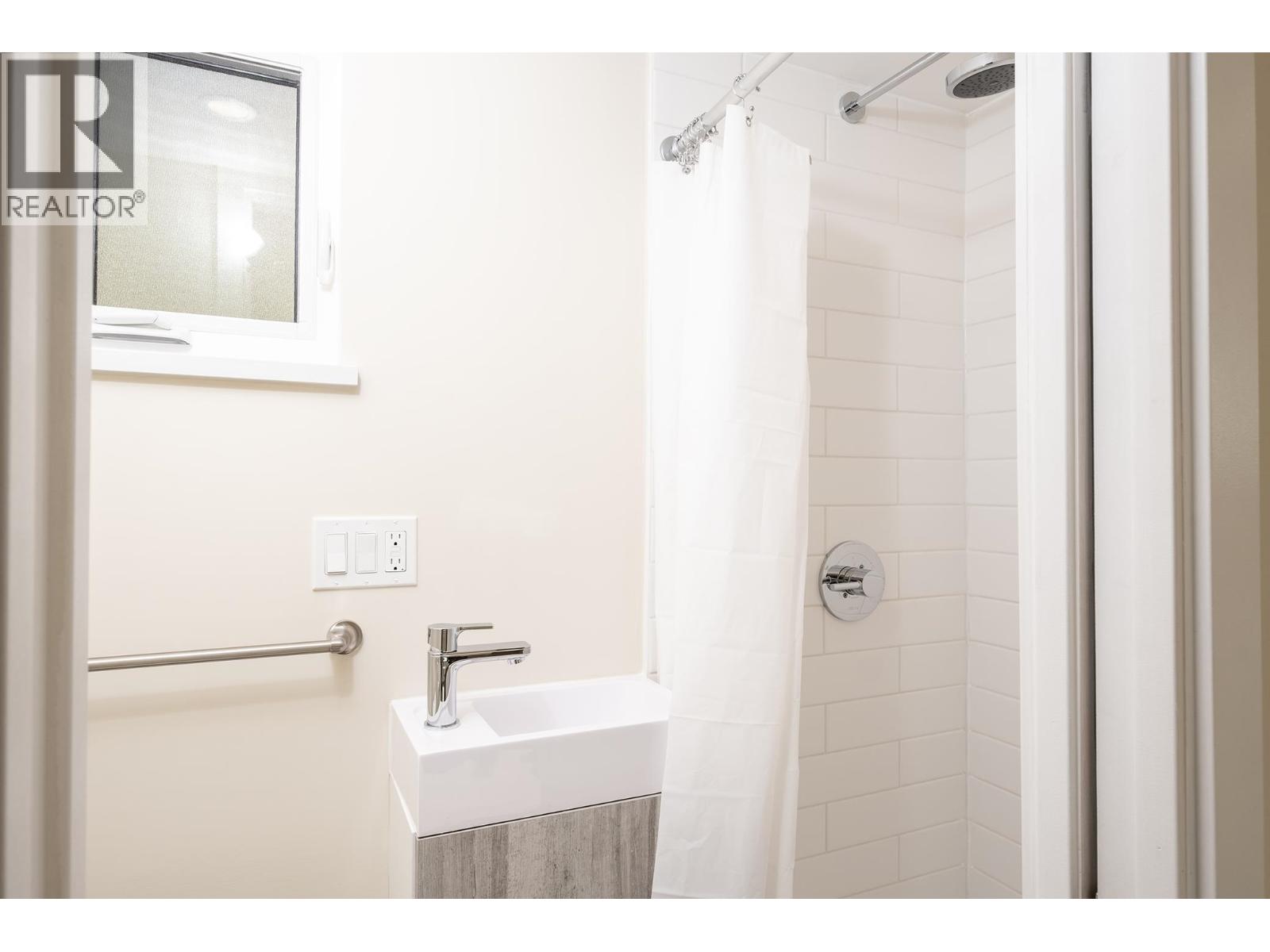 5977 SHOAL WAY, Sechelt