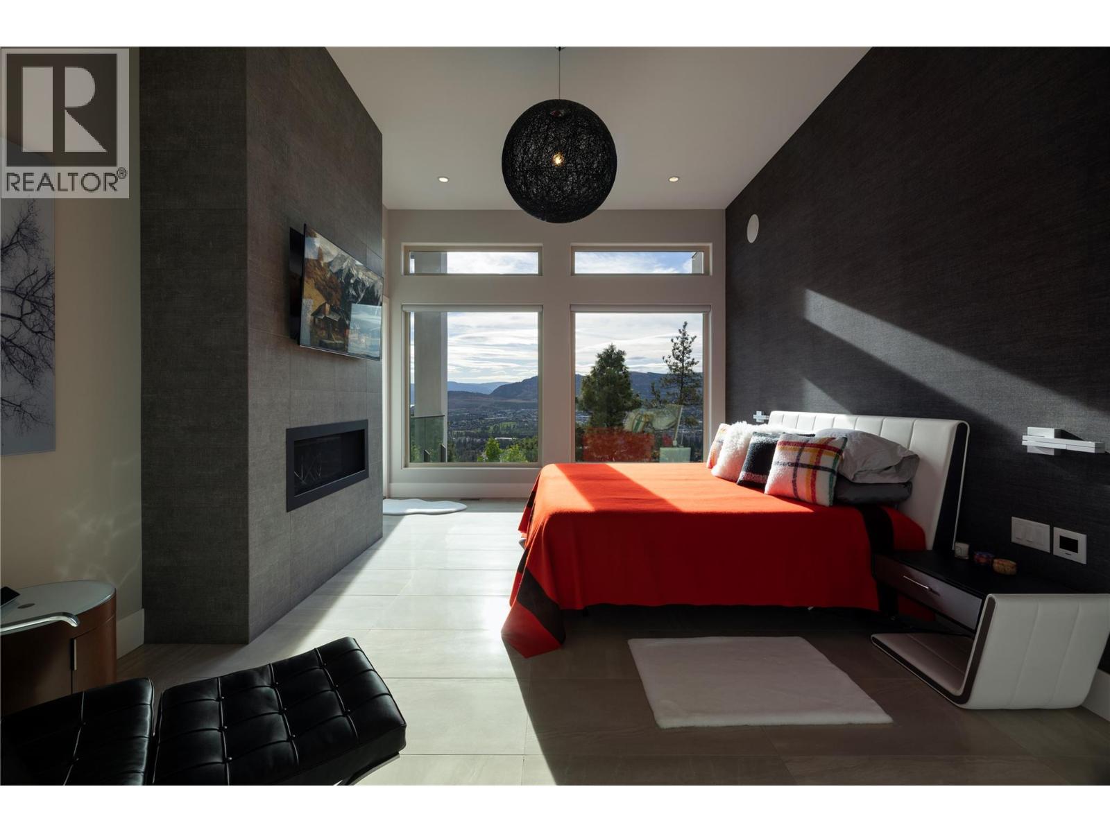 3301 Vineyard View Drive, West Kelowna