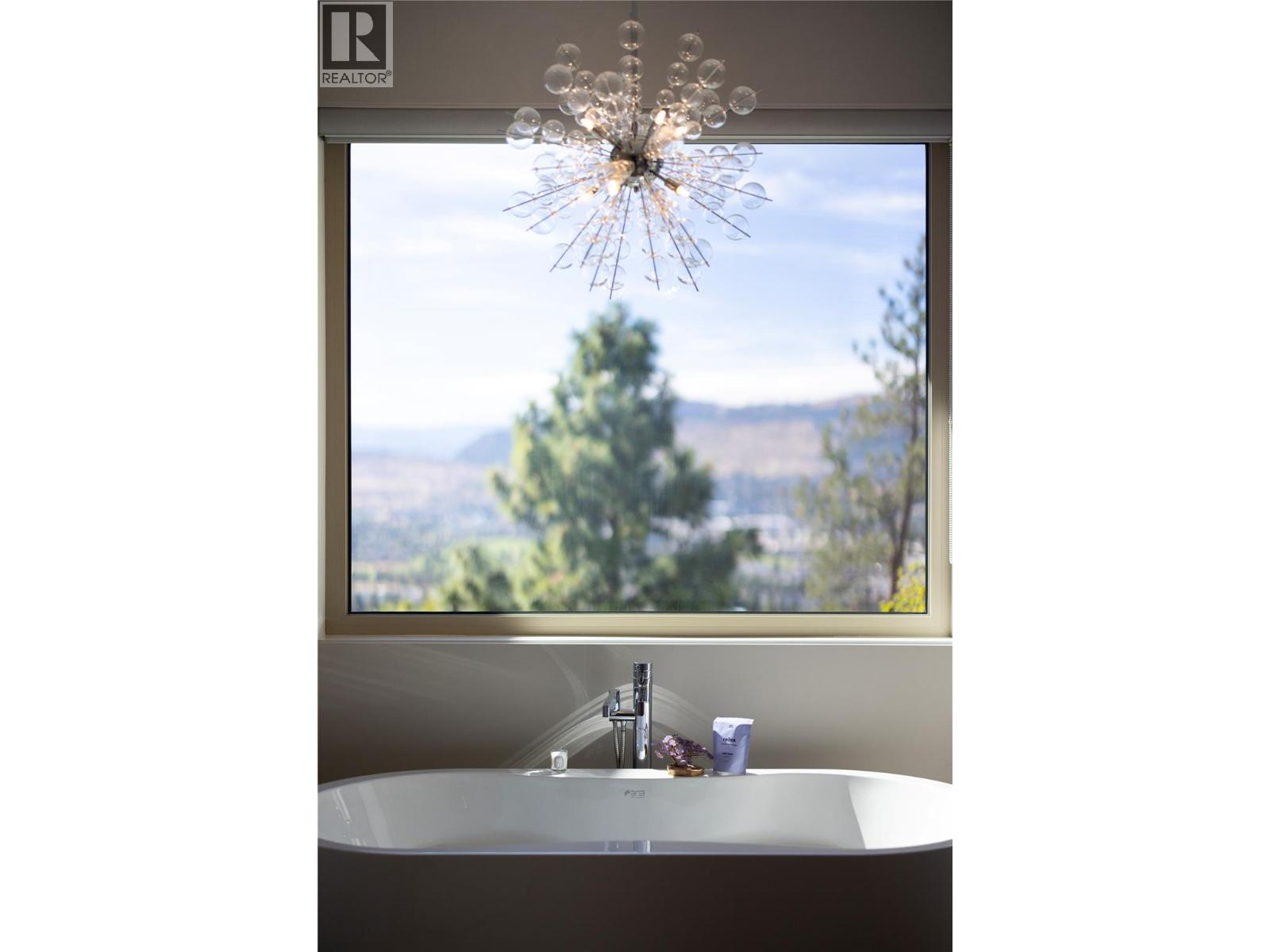  3301 Vineyard View Drive, West Kelowna