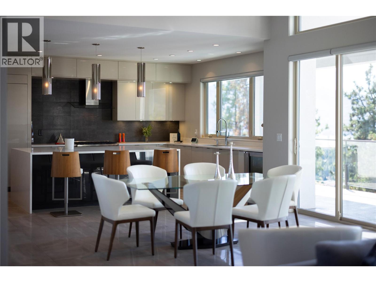  3301 Vineyard View Drive, West Kelowna