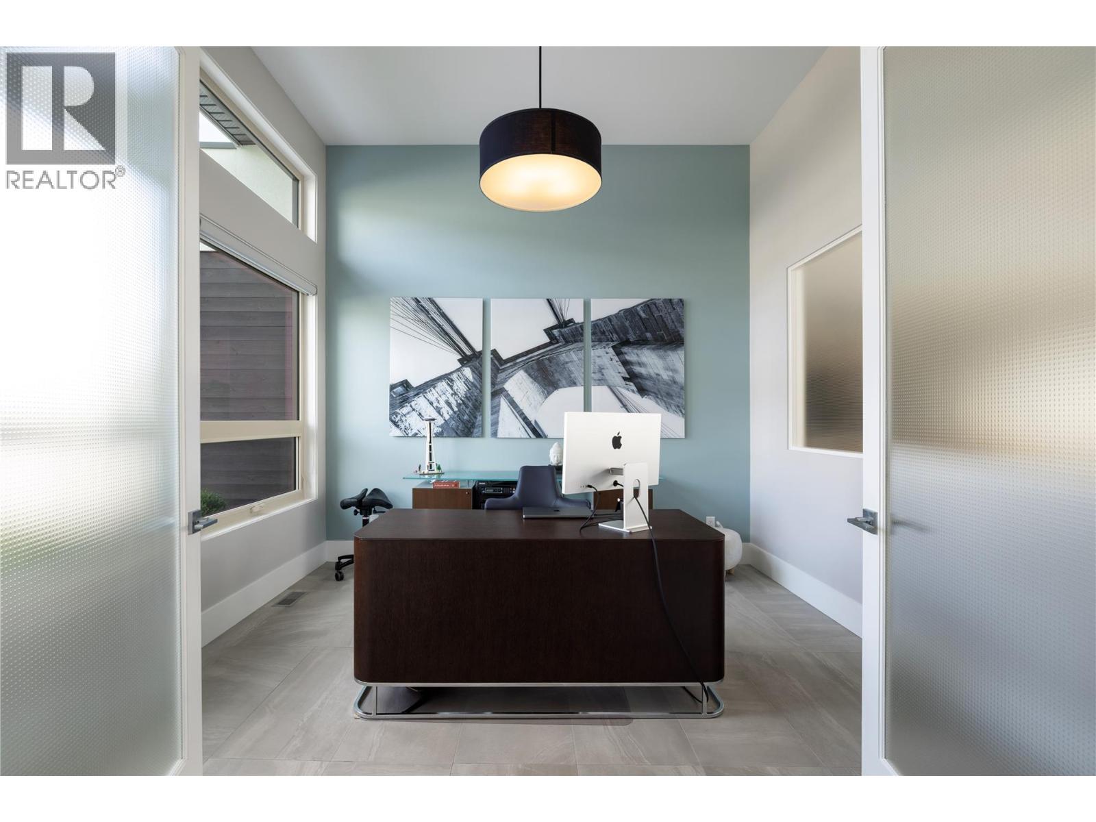  3301 Vineyard View Drive, West Kelowna