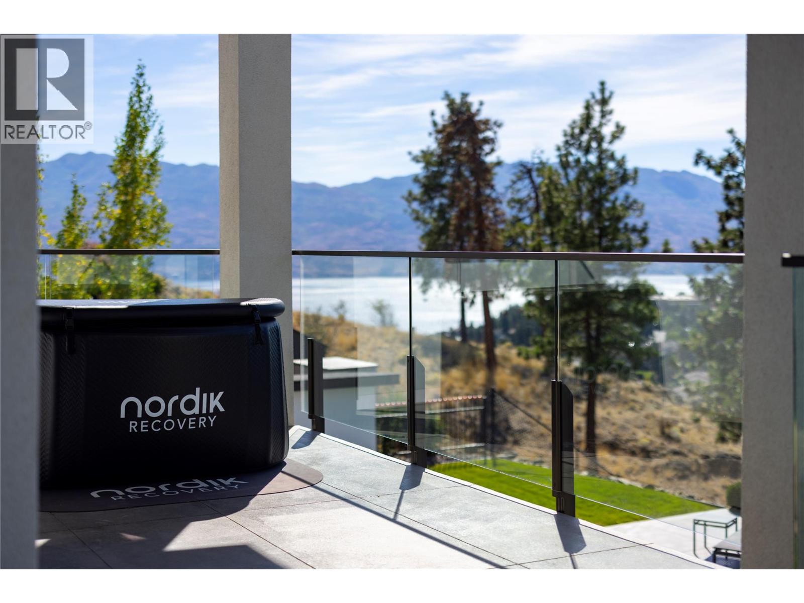  3301 Vineyard View Drive, West Kelowna